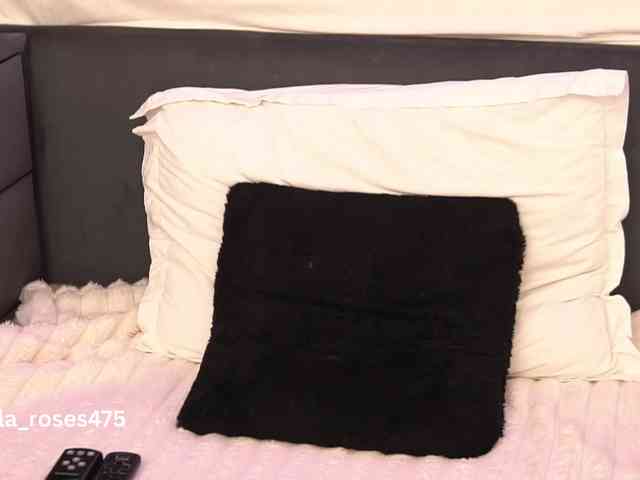 LilaRosie webcam