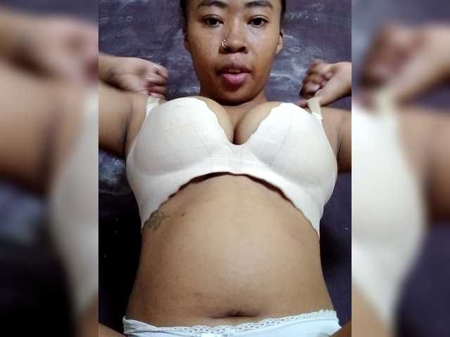 Anjalie, 21 y/o - Live Cam on BongaCams