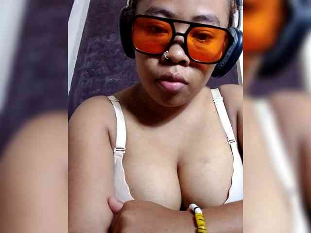 Anjalie webcam