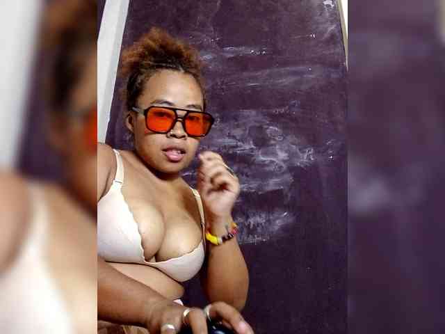 Anjalie webcam