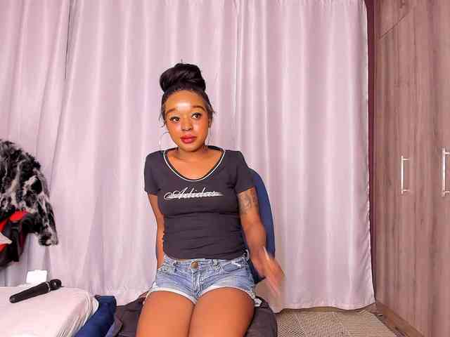sweetlydia webcam