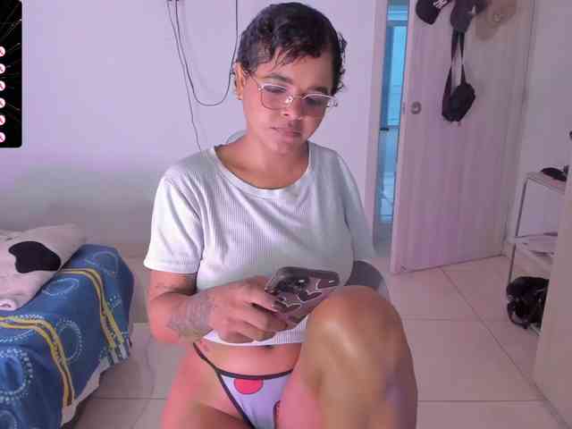 Tatiana25 webcam