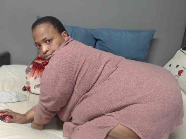 bootydiva83 webcam