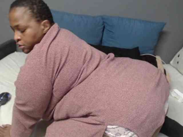 bootydiva83 webcam