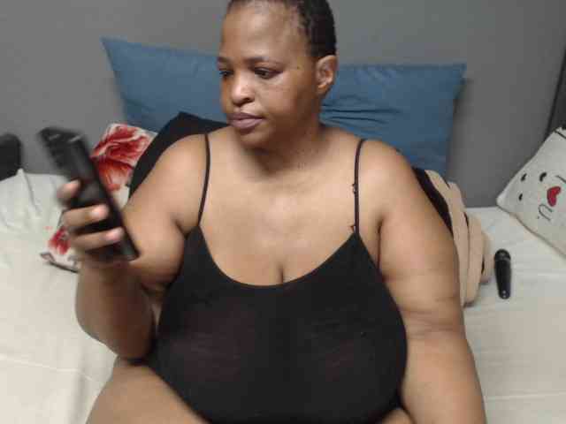 bootydiva83 bootydiva83