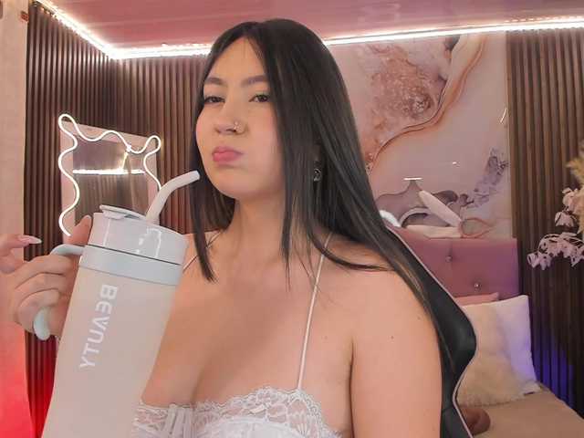 Amara-tay live cam on BongaCams