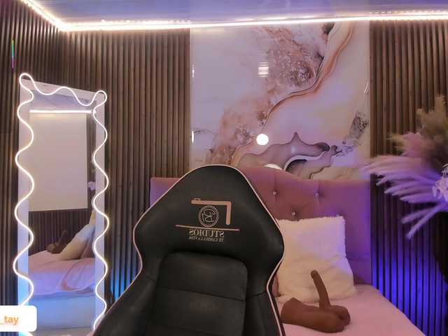 Amara-tay live cam on BongaCams
