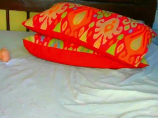 Noti_slut's Live Webcam