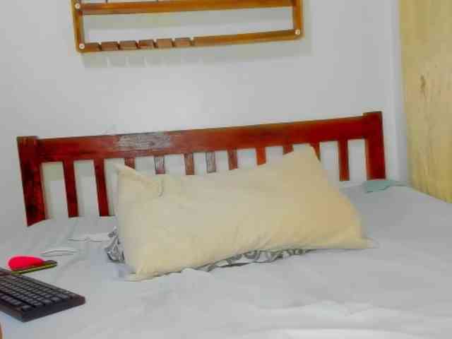 Noti_slut webcam