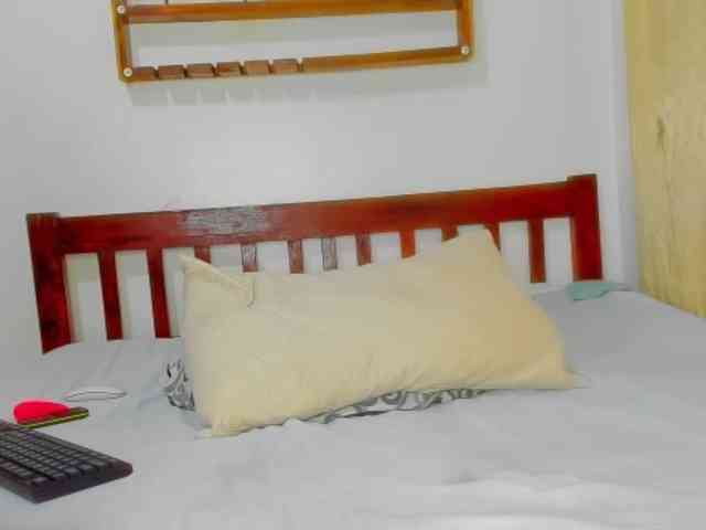 Noti_slut webcam