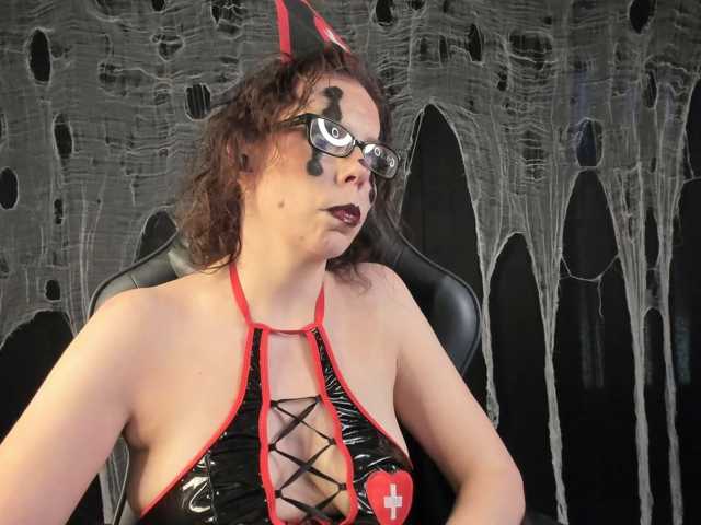 SaraDesireXO live cam on BongaCams