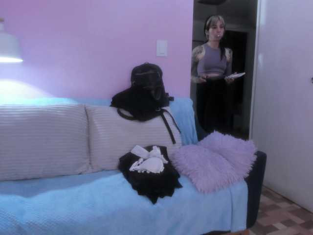 Hiyakasudere live cam on BongaCams