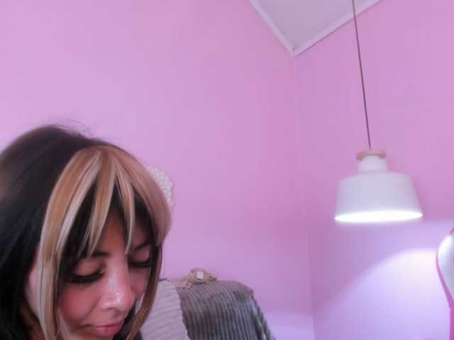 Hiyakasudere live cam on BongaCams