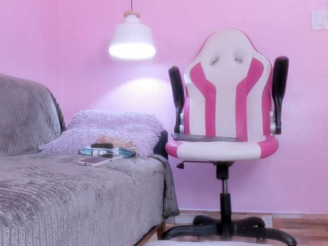Hiyakasudere live cam on BongaCams