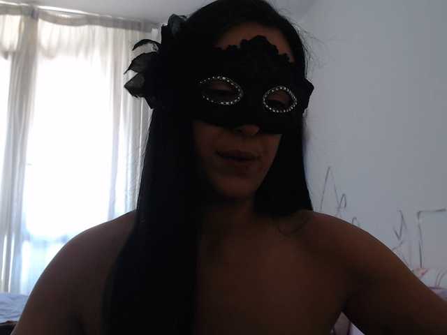 Auri5hot live cam on BongaCams