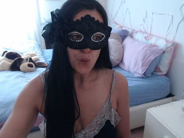 Auri5hot live cam on BongaCams
