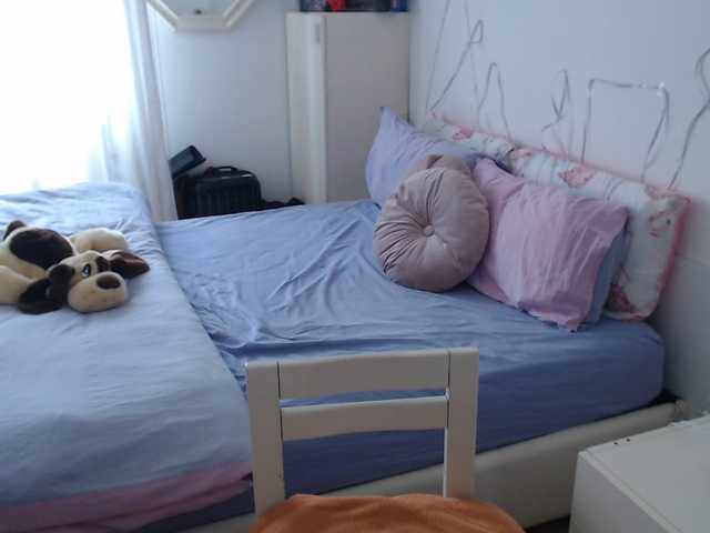 Auri5hot live cam on BongaCams