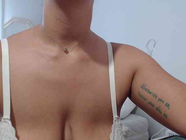Auri5hot