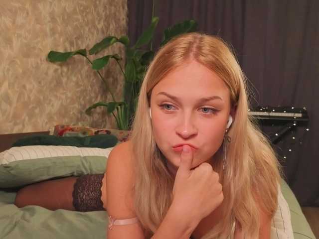 Meeeeow live cam