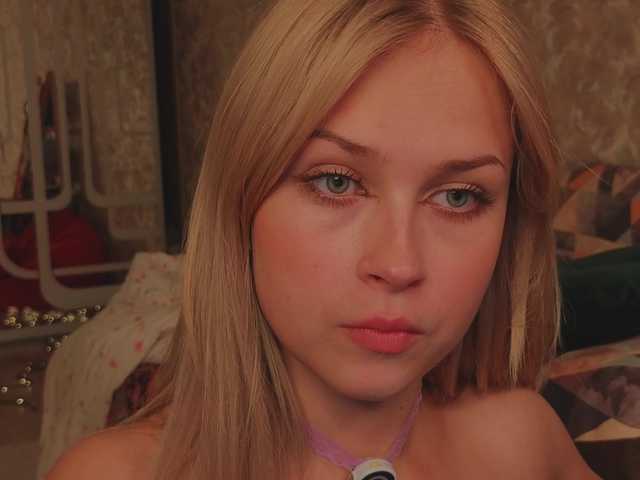 Meeeeow live cam on BongaCams