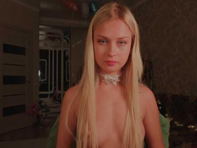 Meeeeow live cam on BongaCams