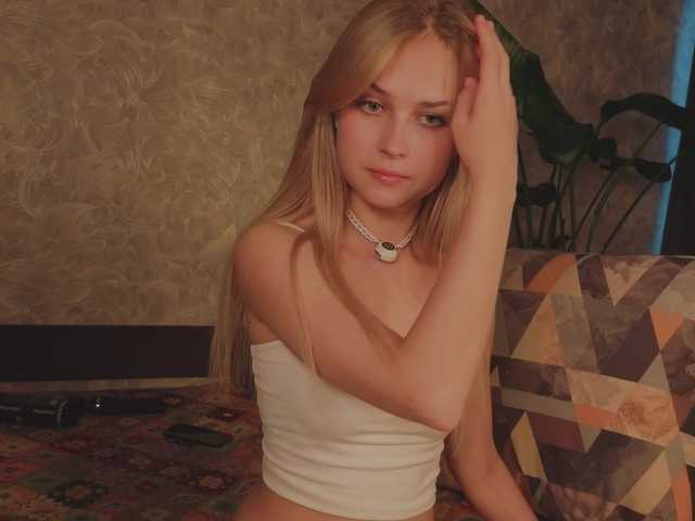 Meeeeow live cam on BongaCams