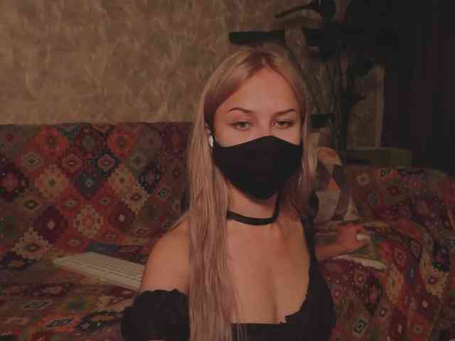 Meeeeow Live Webcam on BongaCams