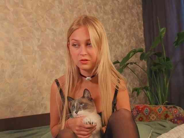 Модель: EternalOphelia