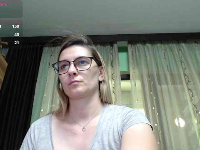 Model: roxy_girl