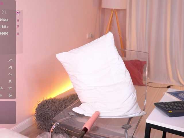 SexyBlondeDoll's BongaCams show and profile