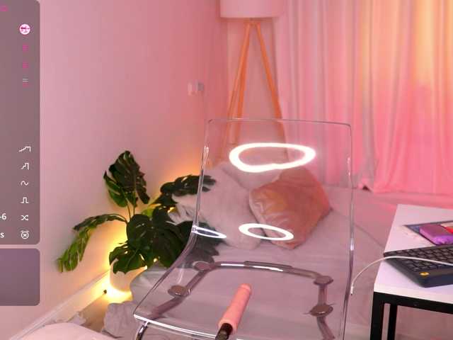 SexyBlondeDoll's BongaCams show and profile