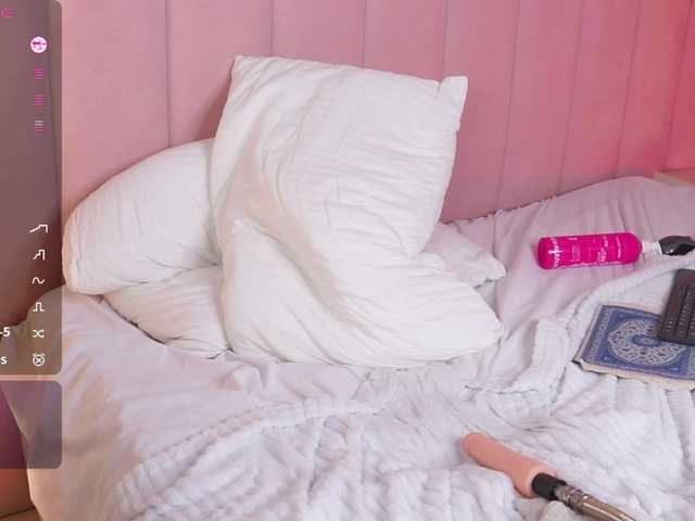SexyBlondeDoll live cam on BongaCams