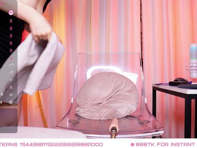 SexyBlondeDoll live cam on BongaCams