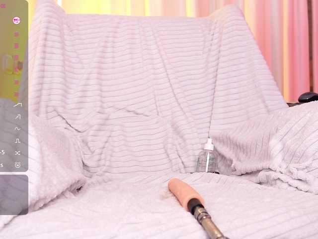 SexyBlondeDoll live cam on BongaCams