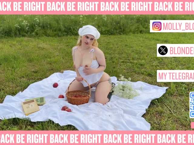 SexyBlondeDoll