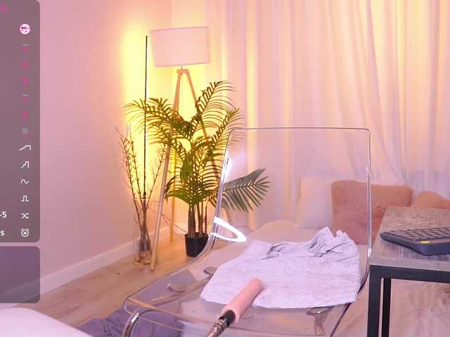SexyBlondeDoll live cam on BongaCams