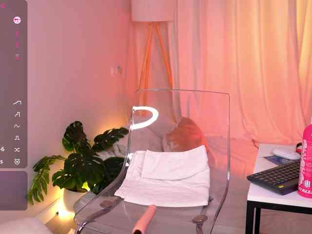 SexyBlondeDoll webcam