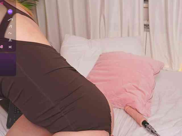 SexyBlondeDoll webcam
