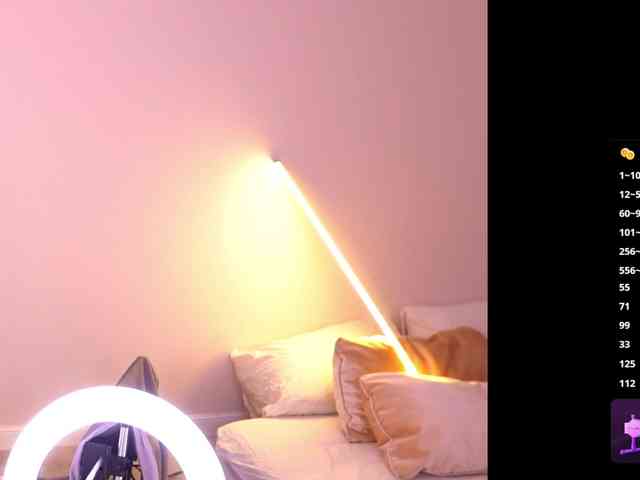 SexyBlondeDoll webcam