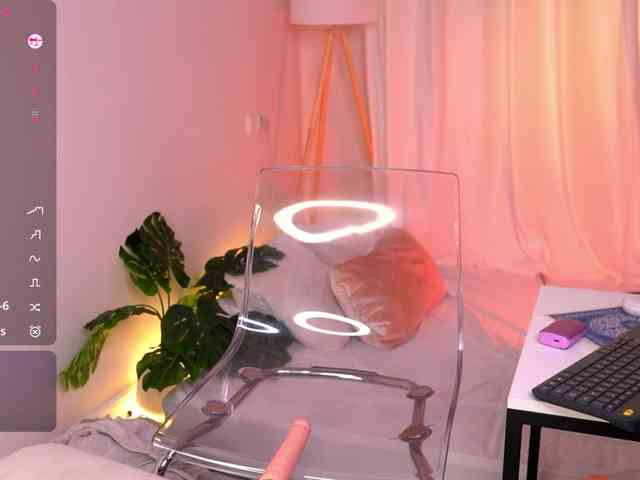 SexyBlondeDoll webcam