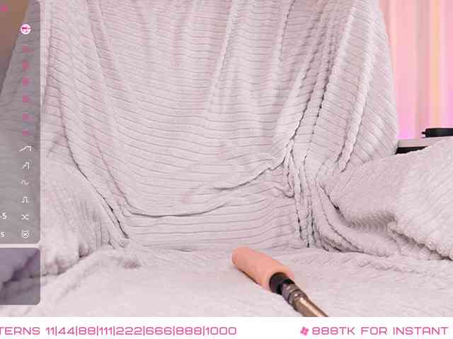 SexyBlondeDoll webcam