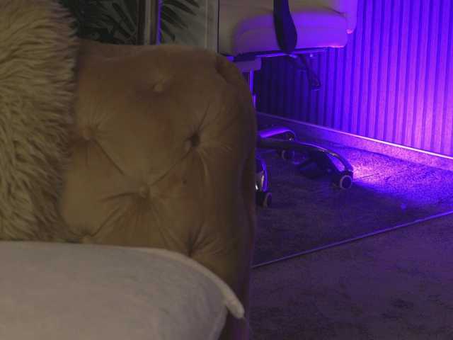 KeylaBlair, live now on BongaCams