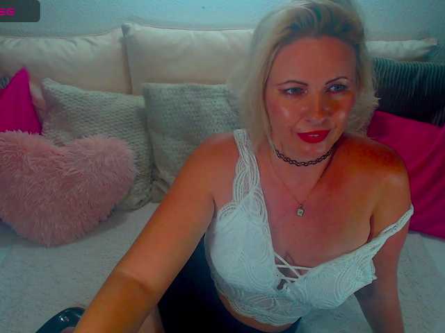 Alexin-McQueen live cam