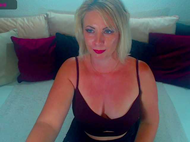 Alexin-McQueen live cam on BongaCams