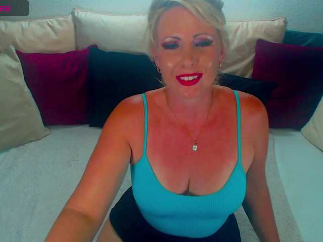 Alexin-McQueen live cam on BongaCams