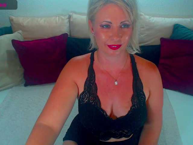 Alexin-McQueen live cam on BongaCams