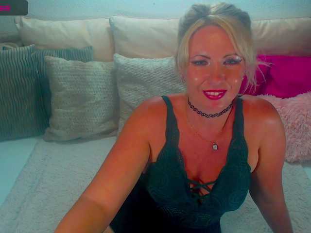 Alexin-McQueen live cam on BongaCams