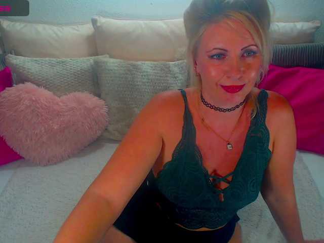 Alexin-McQueen live cam on BongaCams