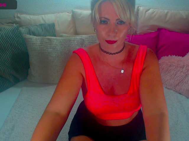 Alexin-McQueen live cam on BongaCams