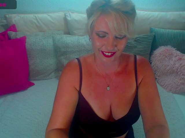 Alexin-McQueen live cam on BongaCams